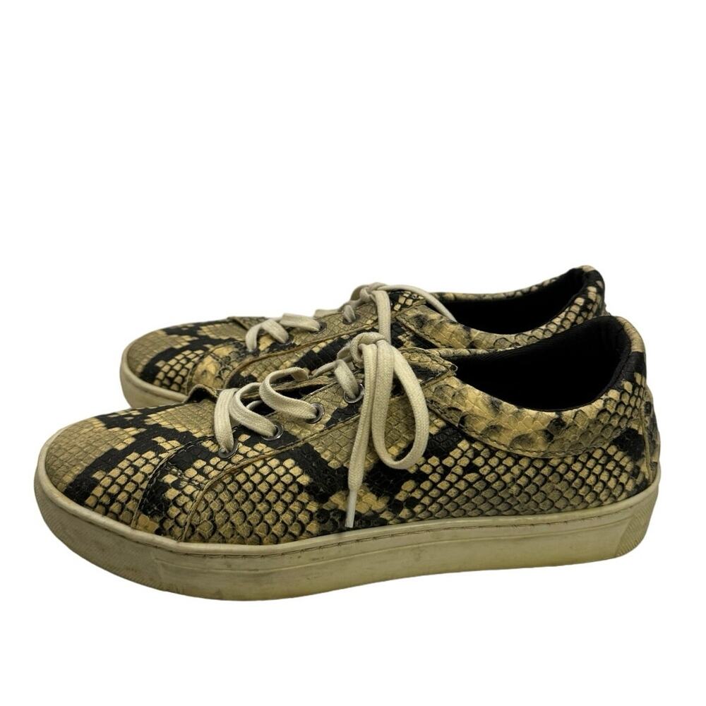 The Flexx Snakeskin Print Sneaker Sz 7